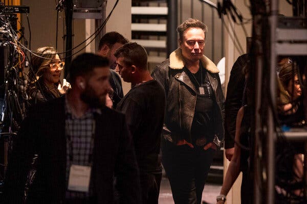 Cánh tay phải của Elon Musk: Người đàn bà được mệnh danh ‘Muhammad Ali’ của giới CEO, kiên trì hứng chịu những ‘đòn đánh’ từ vị tỷ phú giàu nhất thế giới- Ảnh 5. Cánh tay phải của Elon Musk: Người đàn bà được mệnh danh ‘Muhammad Ali’ của giới CEO, kiên trì hứng chịu những ‘đòn đánh’ từ vị tỷ phú giàu nhất thế giới- Ảnh 5.