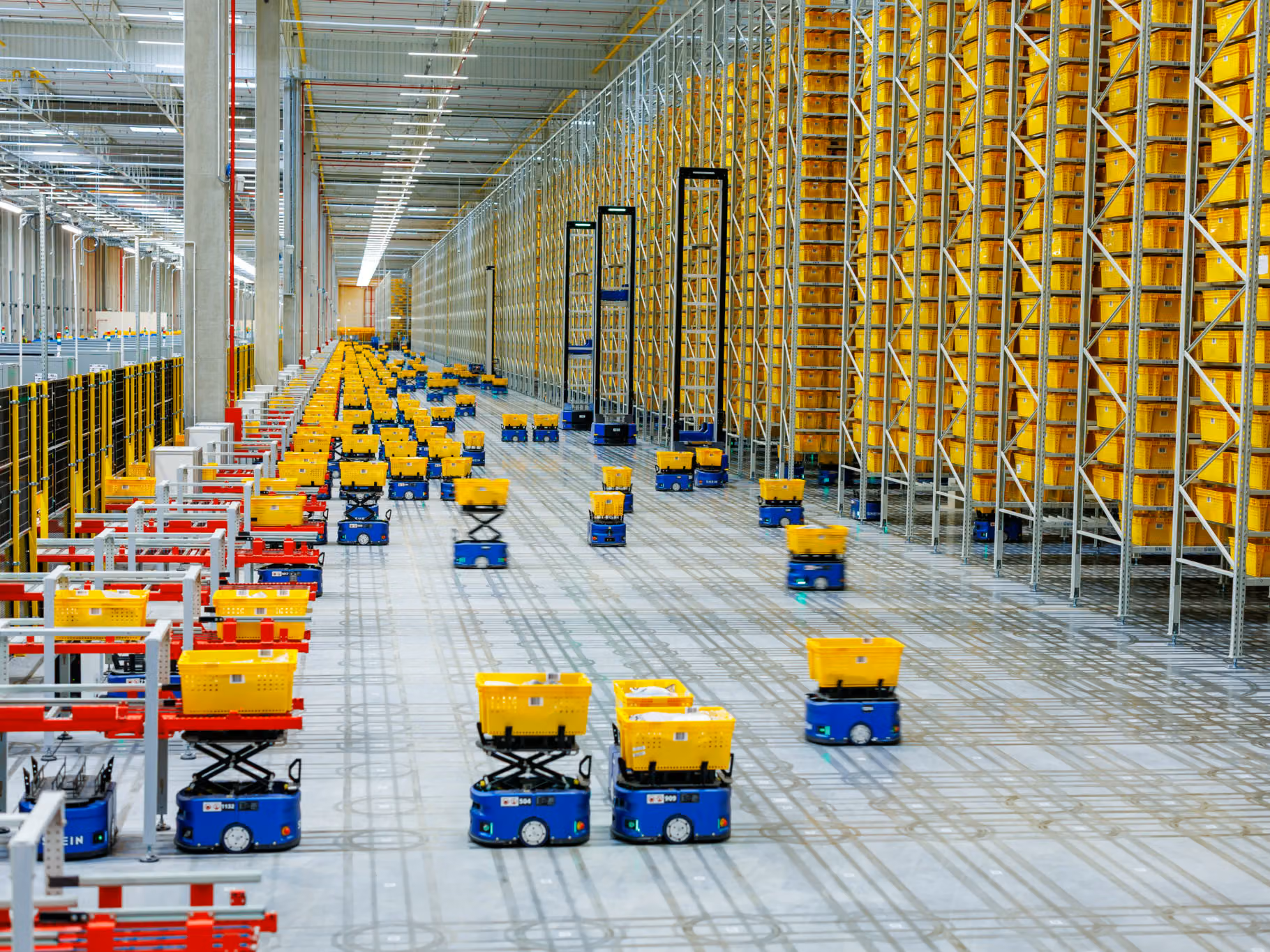 Robot vận hành kho hàng tự động
