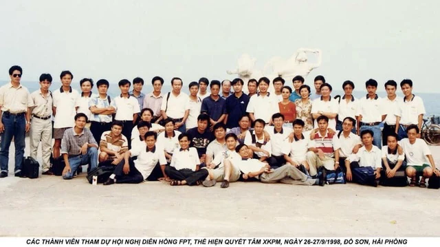 "Ván cược lịch sử" đầu tiên của FPT trước AI: Đi vay ngân hàng 1 triệu USD vào năm 1998 để theo đuổi "trận chiến mới", sang Ấn Độ để tìm "chân kinh"- Ảnh 1.