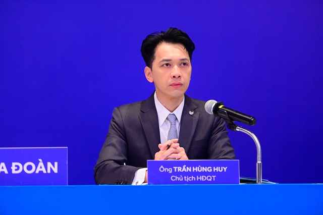 Chủ tịch Trần Hùng Huy và người có liên quan nắm gần 12% vốn ACB- Ảnh 1. Chủ tịch Trần Hùng Huy và người có liên quan nắm gần 12% vốn ACB- Ảnh 1.