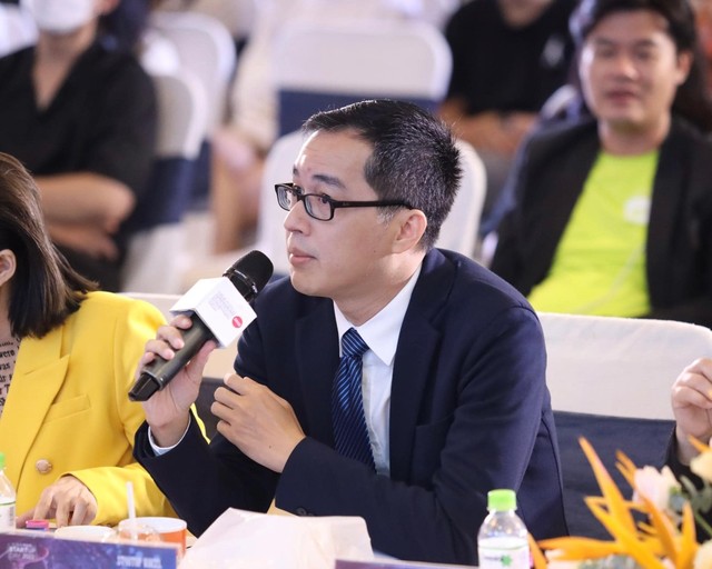 1 triệu USD đầu tiên của "KOL tài chính" HieuTV: Đạt tự do tài chính sau một cuộc điện thoại, chỉ mua một món đồ để "ăn mừng", rút ra được 4 bài học- Ảnh 1. 1 triệu USD đầu tiên của "KOL tài chính" HieuTV: Đạt tự do tài chính sau một cuộc điện thoại, chỉ mua một món đồ để "ăn mừng", rút ra được 4 bài học- Ảnh 1.